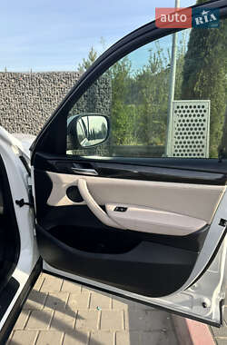 Позашляховик / Кросовер BMW X3 2012 в 