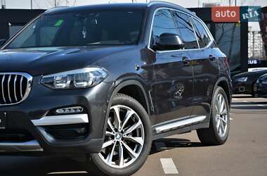 Внедорожник / Кроссовер BMW X3 2019 в 