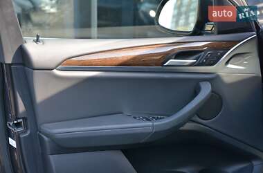 Внедорожник / Кроссовер BMW X3 2019 в 
