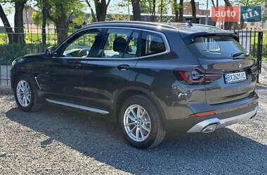 Позашляховик / Кросовер BMW X3 2022 в 