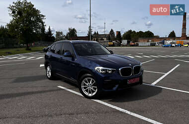 Позашляховик / Кросовер BMW X3 2021 в 