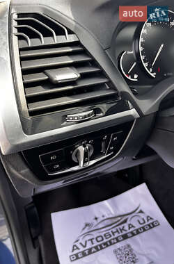 Позашляховик / Кросовер BMW X3 2021 в 