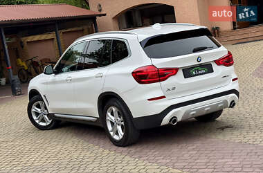 Позашляховик / Кросовер BMW X3 2018 в 