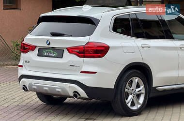 Позашляховик / Кросовер BMW X3 2018 в 