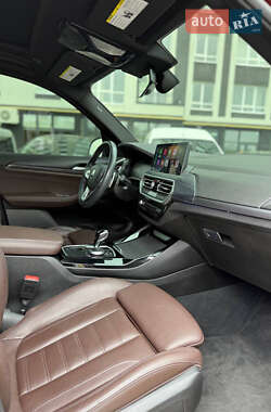 Позашляховик / Кросовер BMW X3 2022 в 