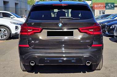 Внедорожник / Кроссовер BMW X3 2018 в 
