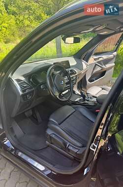 Внедорожник / Кроссовер BMW X3 2018 в 