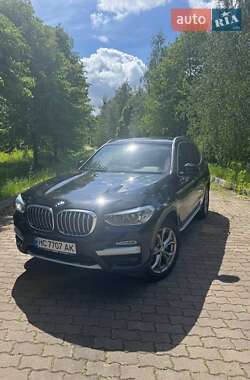 Внедорожник / Кроссовер BMW X3 2018 в 