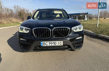 Внедорожник / Кроссовер BMW X3 2018 в 