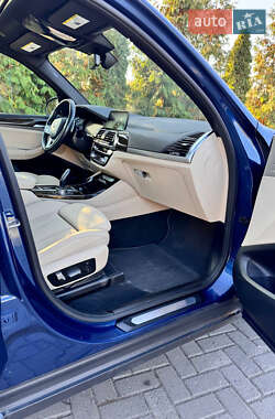 Внедорожник / Кроссовер BMW X3 2020 в 