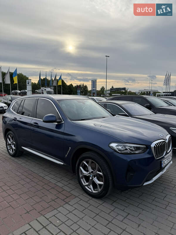 Внедорожник / Кроссовер BMW X3 2021 в 