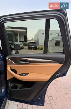 Внедорожник / Кроссовер BMW X3 2021 в 