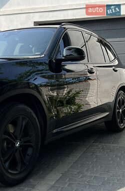 Внедорожник / Кроссовер BMW X3 2019 в 