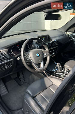 Внедорожник / Кроссовер BMW X3 2019 в 