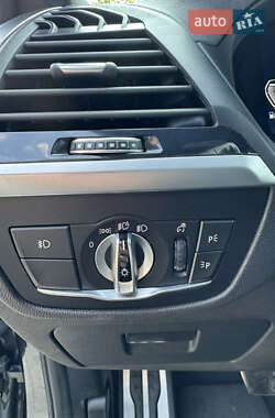 Внедорожник / Кроссовер BMW X3 2021 в 