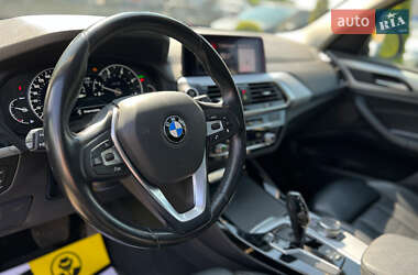 Позашляховик / Кросовер BMW X3 2018 в 