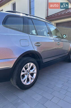 Внедорожник / Кроссовер BMW X3 2009 в 