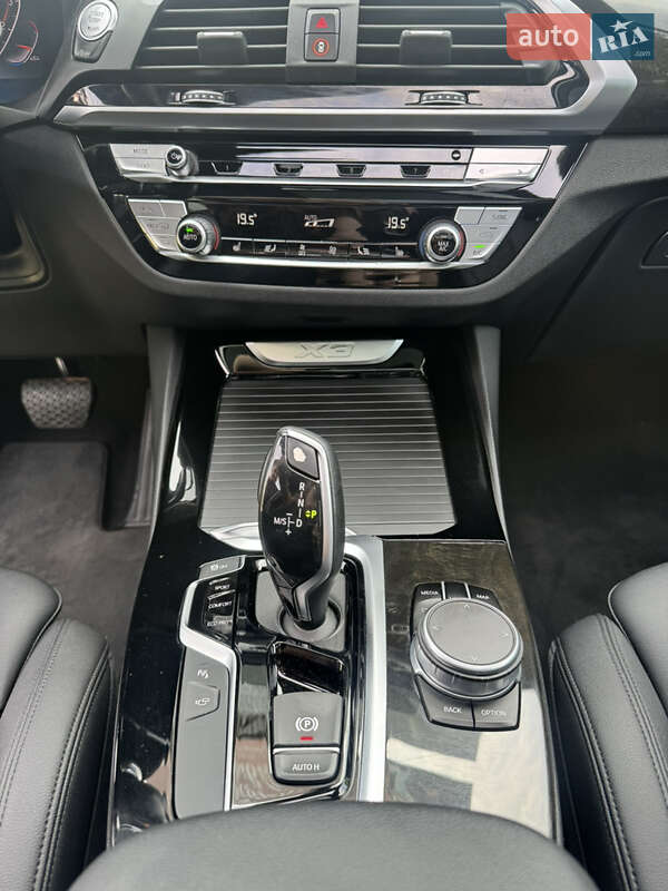 Внедорожник / Кроссовер BMW X3 2020 в Львове