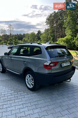 Позашляховик / Кросовер BMW X3 2005 в 