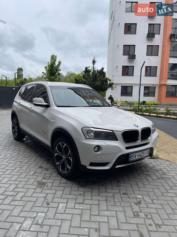 Внедорожник / Кроссовер BMW X3 2011 в 