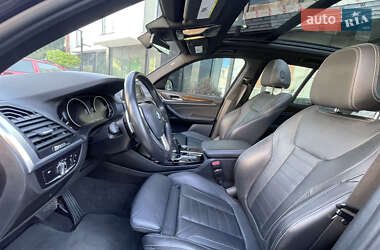Внедорожник / Кроссовер BMW X3 2018 в 