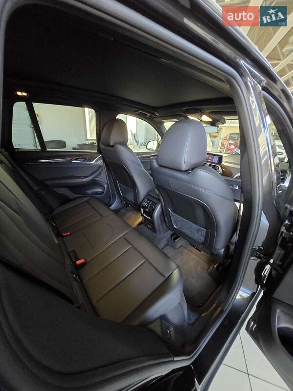 Внедорожник / Кроссовер BMW X3 2021 в Одессе
