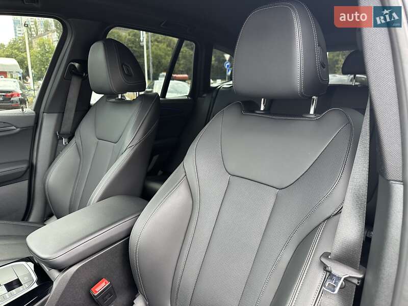 Внедорожник / Кроссовер BMW X3 2022 в Киеве