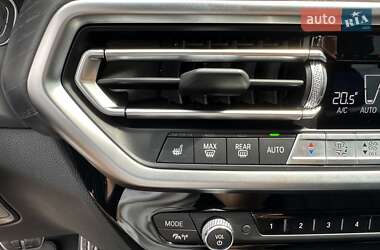 Позашляховик / Кросовер BMW X3 2022 в 