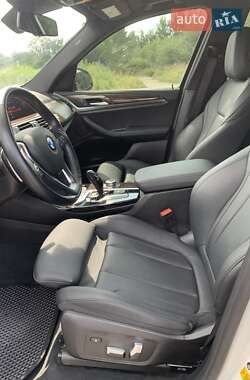 Внедорожник / Кроссовер BMW X3 2020 в 