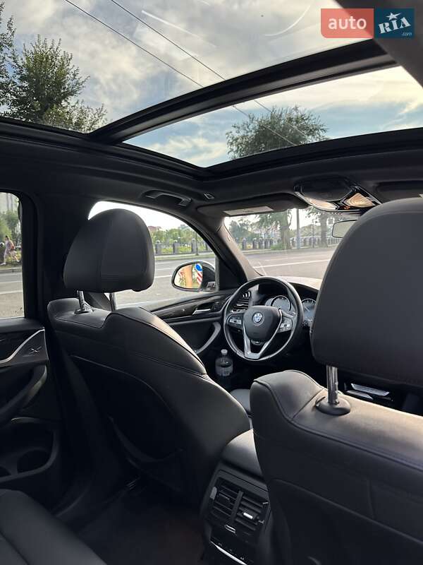 Внедорожник / Кроссовер BMW X3 2020 в Харькове