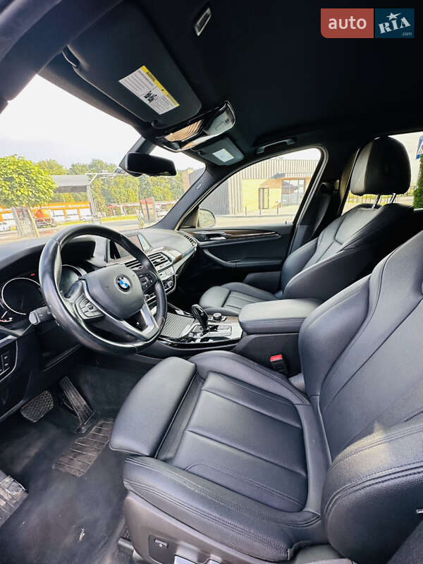 Внедорожник / Кроссовер BMW X3 2018 в Луцке
