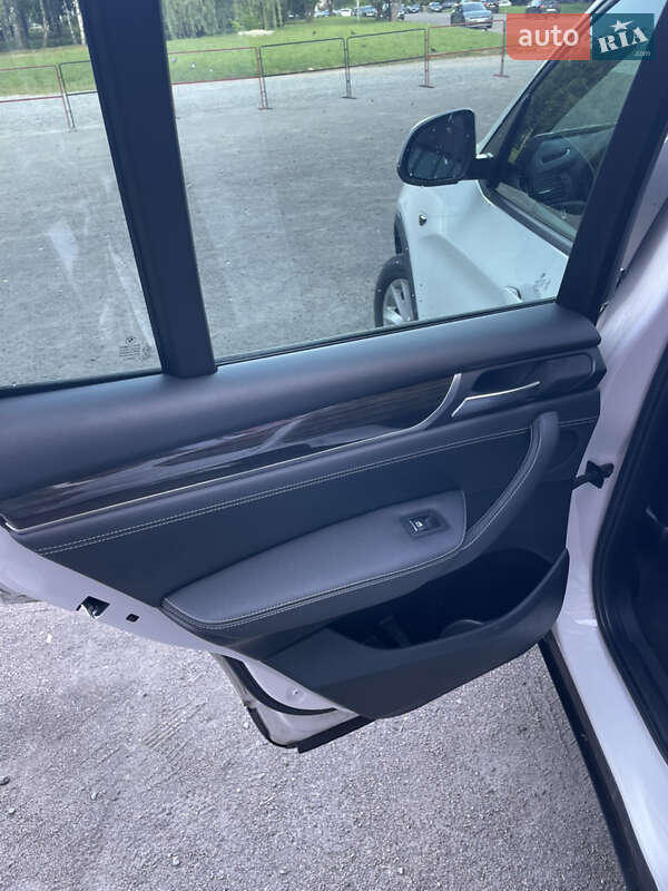 Внедорожник / Кроссовер BMW X3 2017 в Ровно