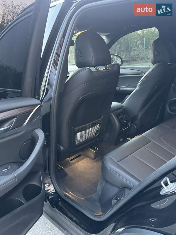 Внедорожник / Кроссовер BMW X3 2019 в Киеве