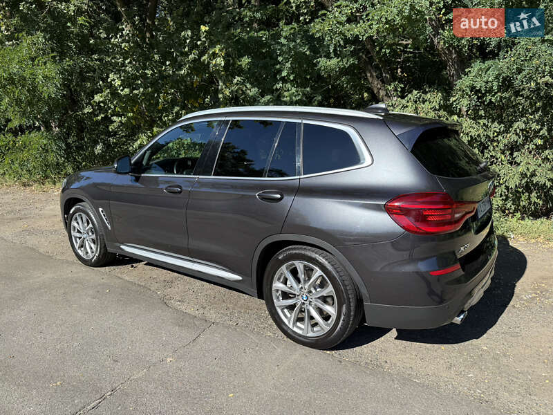Внедорожник / Кроссовер BMW X3 2019 в Киеве