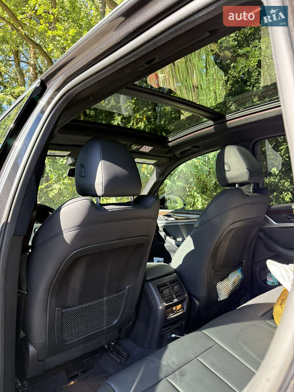 Внедорожник / Кроссовер BMW X3 2019 в Киеве