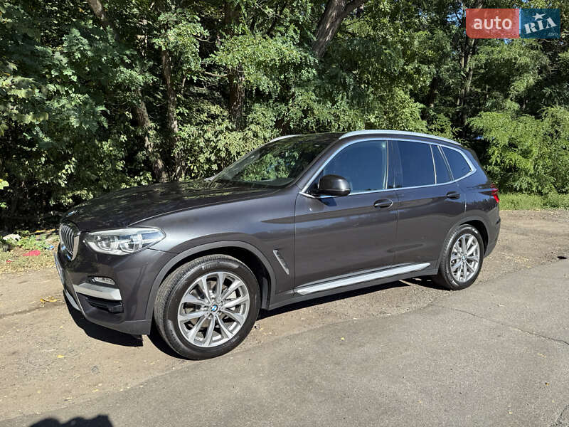 Внедорожник / Кроссовер BMW X3 2019 в Киеве