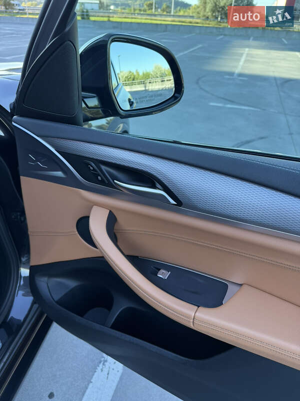 Внедорожник / Кроссовер BMW X3 2019 в Киеве