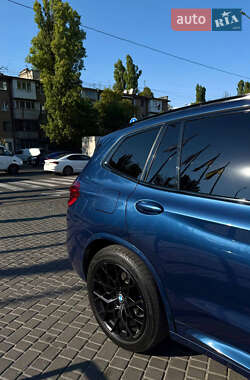 Позашляховик / Кросовер BMW X3 2018 в  фото 12 Позашляховик / Кросовер BMW X3 2018 в