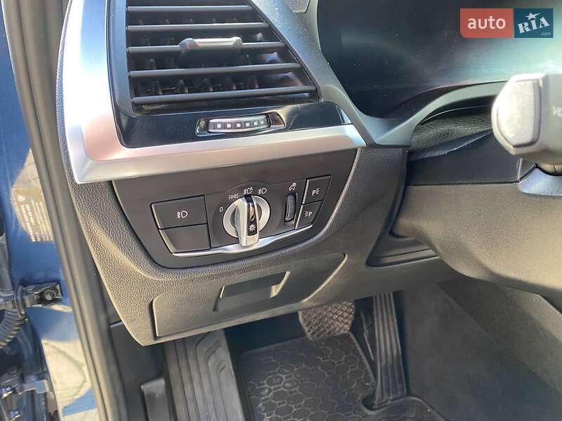 Внедорожник / Кроссовер BMW X3 2020 в Львове