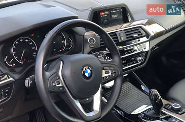 Внедорожник / Кроссовер BMW X3 2019 в 