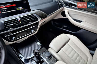 Внедорожник / Кроссовер BMW X3 2018 в 