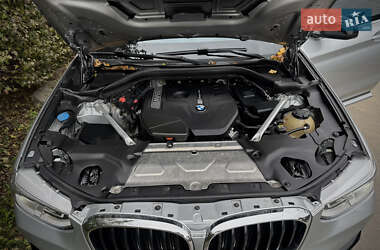 Внедорожник / Кроссовер BMW X3 2018 в 