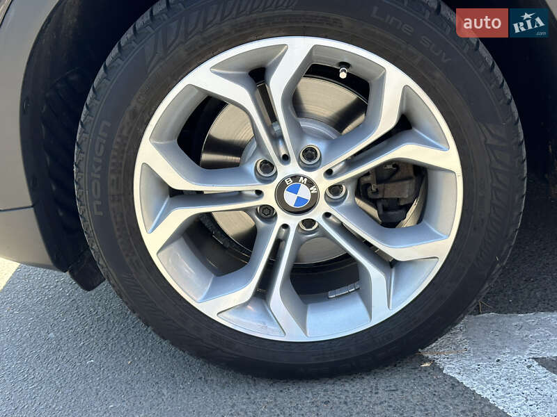 Внедорожник / Кроссовер BMW X3 2016 в Киеве
