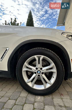 Внедорожник / Кроссовер BMW X3 2018 в 