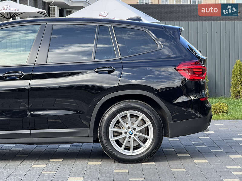 Внедорожник / Кроссовер BMW X3 2018 в Ужгороде