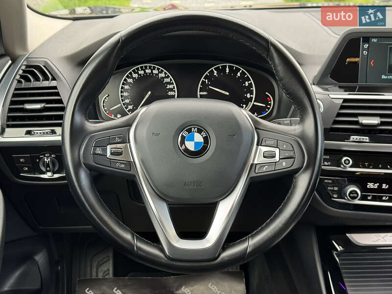 Внедорожник / Кроссовер BMW X3 2018 в Ужгороде