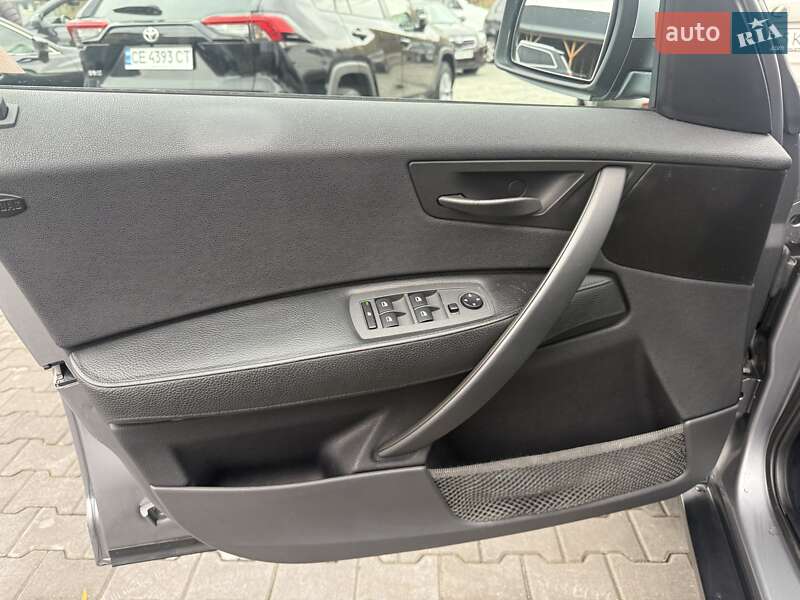 Внедорожник / Кроссовер BMW X3 2004 в Черновцах