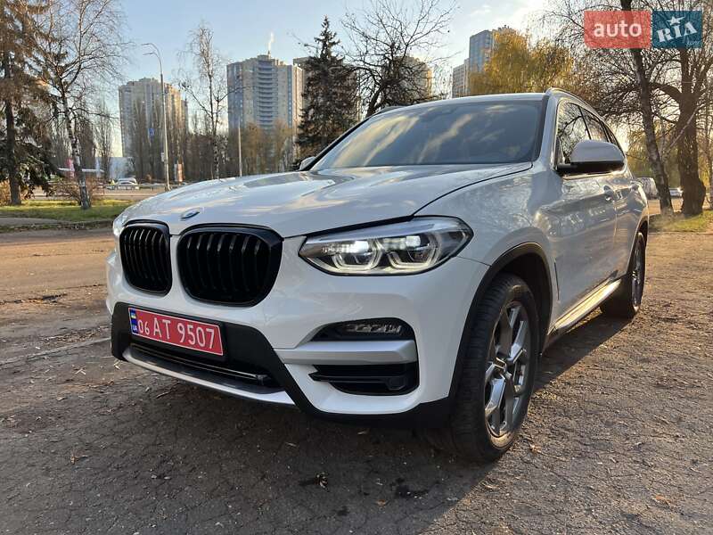 Внедорожник / Кроссовер BMW X3 2019 в Киеве