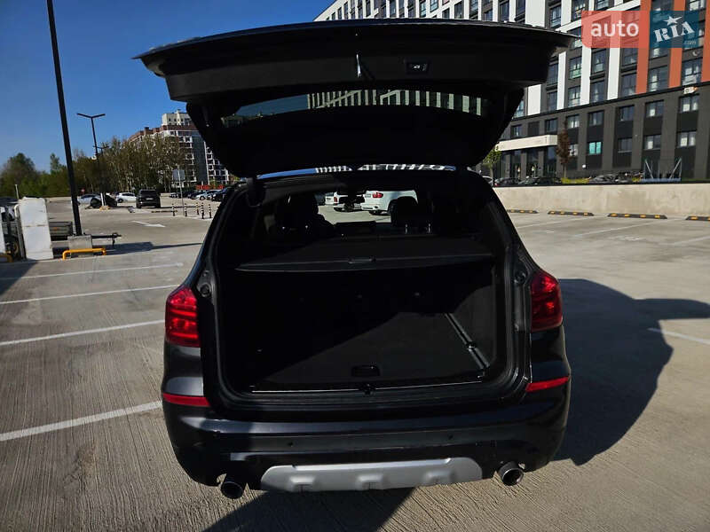 Внедорожник / Кроссовер BMW X3 2018 в Киеве