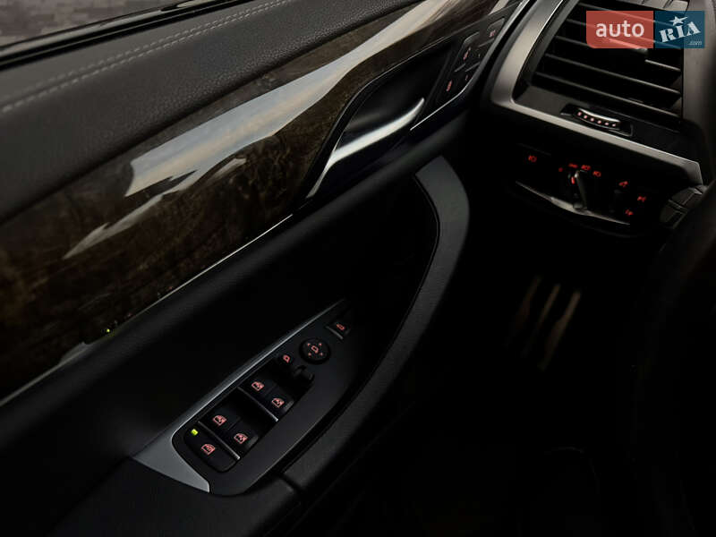 Внедорожник / Кроссовер BMW X3 2018 в Киеве